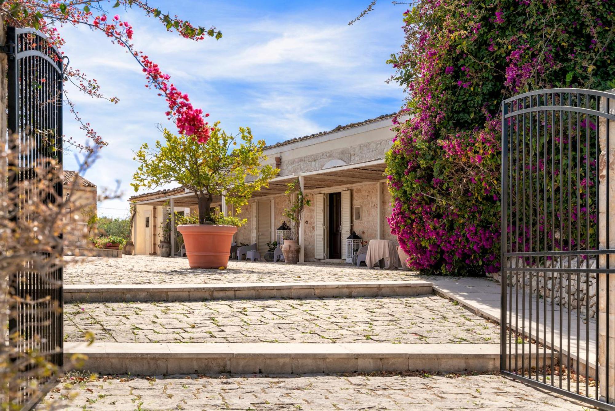 Villa Baglio Donna Concetta Noto Exterior foto